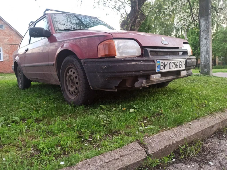 Ford Escort 1988 - 4