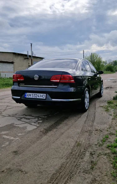 Volkswagen Passat 2011 - 4