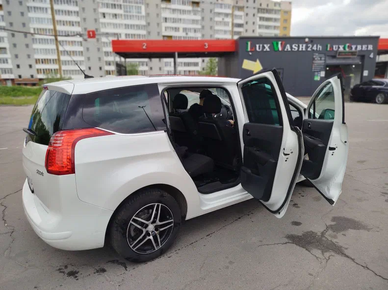 Peugeot 5008 2010 - 3