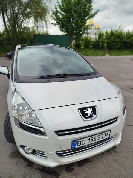 Peugeot 5008 2010 - 4