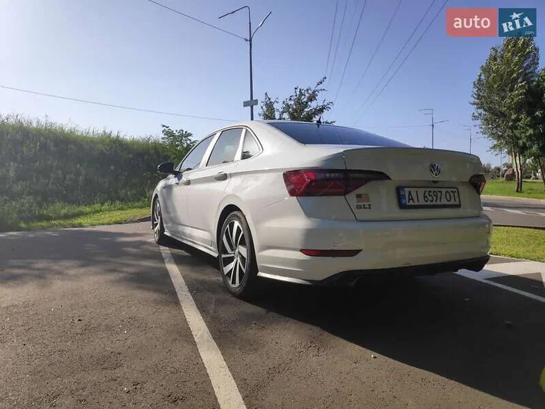 Volkswagen Jetta 2019 - 4