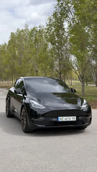 Tesla Model Y 2023 - 2