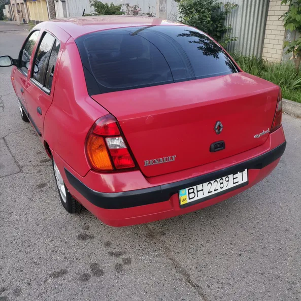 Renault Clio 2004 - 6
