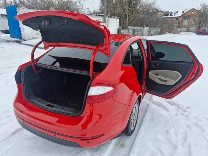 Ford Fiesta 2015 - 6