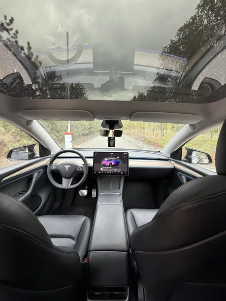 Tesla Model Y 2023 - 7