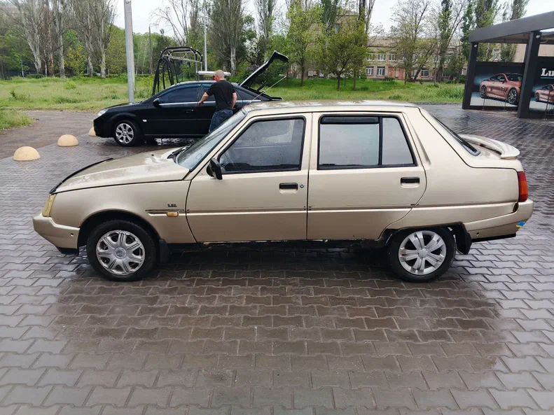 ЗАЗ 1103 «Славута» 2002 - 10