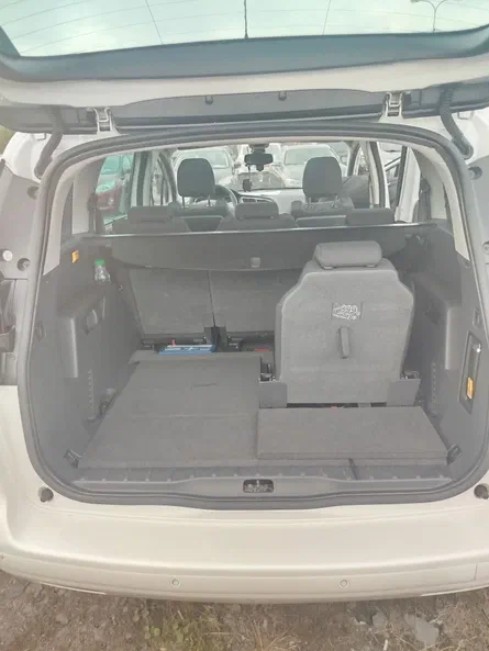 Peugeot 5008 2010 - 7