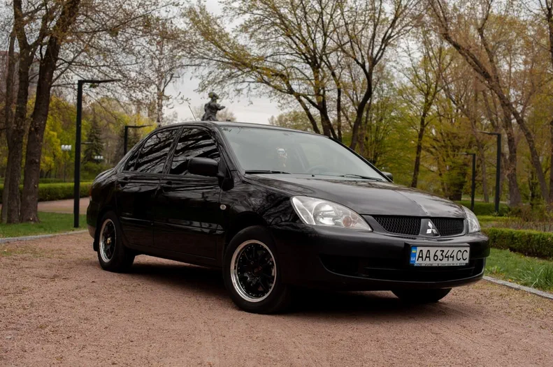 Mitsubishi Lancer 2008 - 3