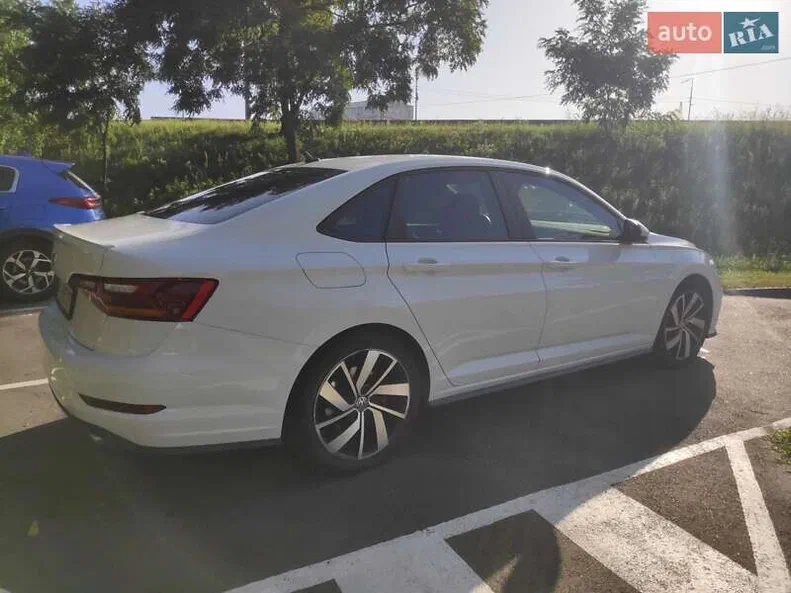 Volkswagen Jetta 2019 - 3