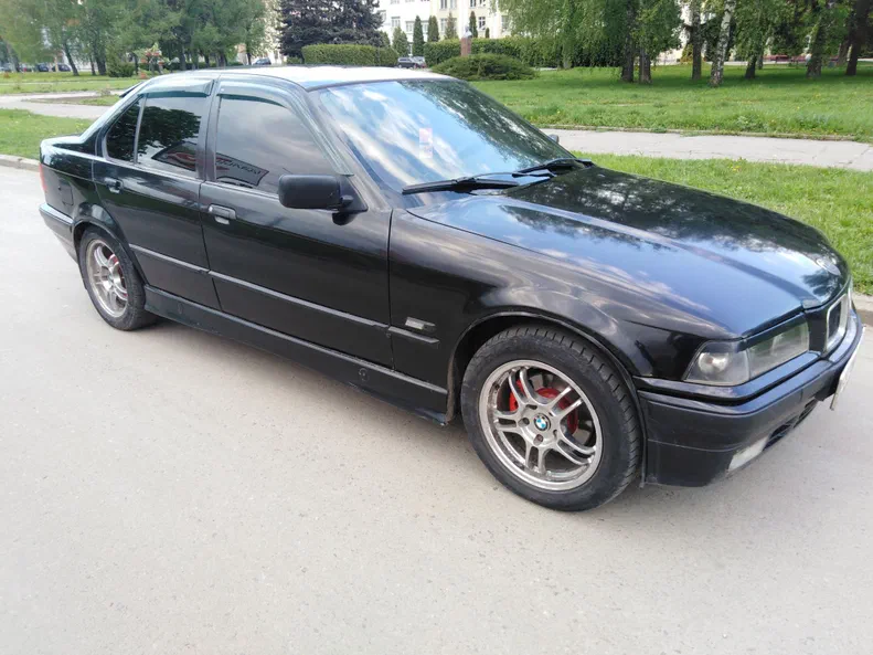 BMW 3 серія 1992 - 1