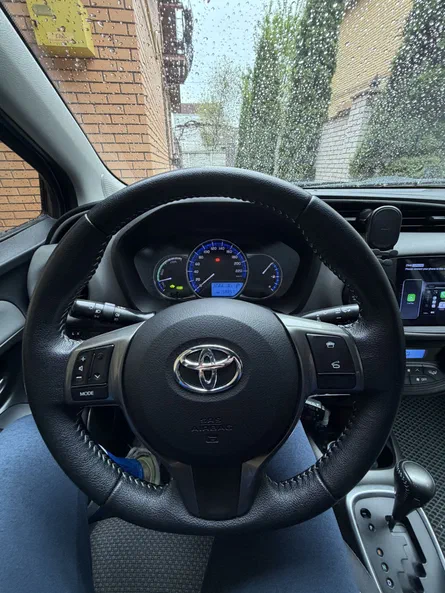 Toyota Yaris 2014 - 11