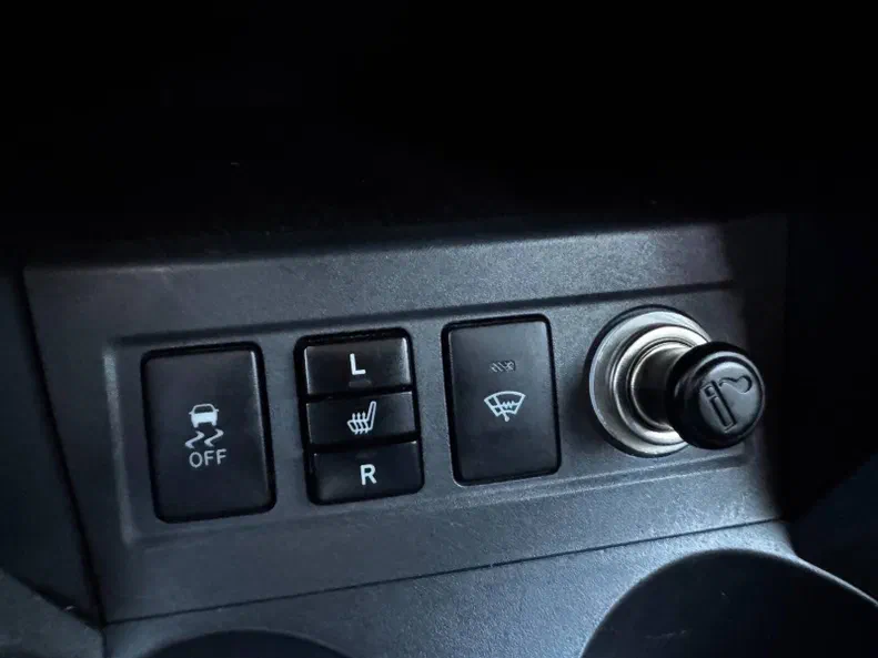 Toyota RAV4 2012 - 23