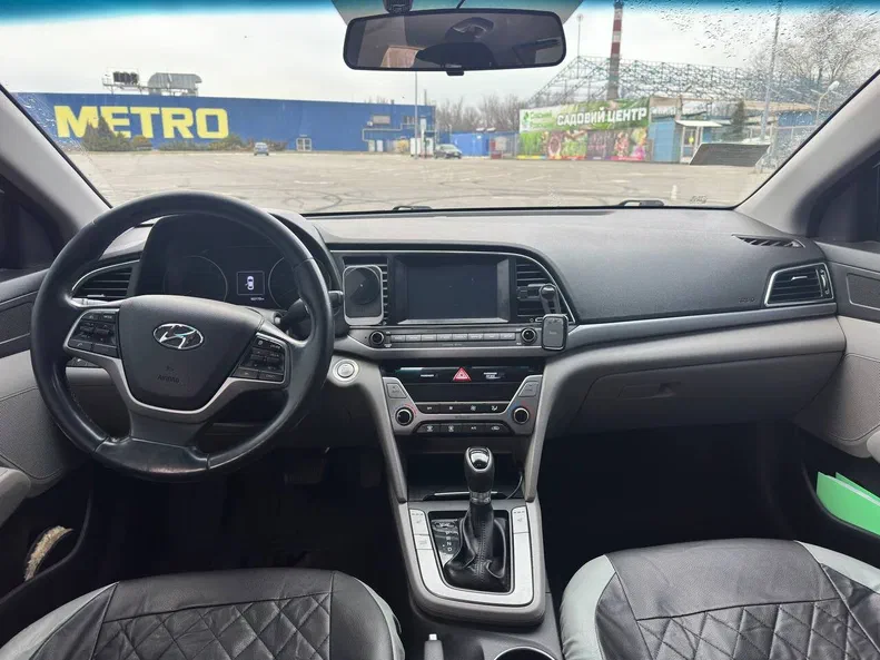 Hyundai Elantra 2016 - 5