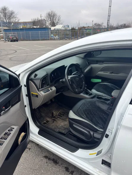 Hyundai Elantra 2016 - 8