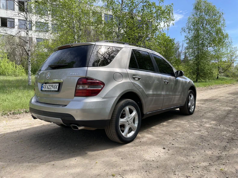 Mercedes-Benz M-Клас 2008 - 11