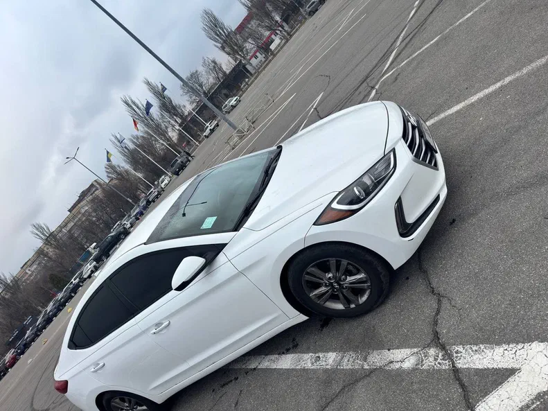 Hyundai Elantra 2016 - 13