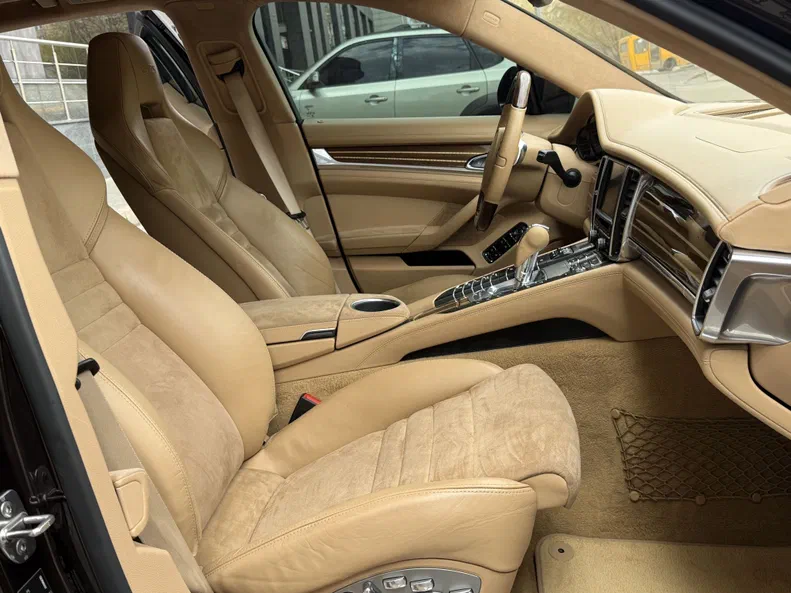 Porsche Panamera 2013 - 9