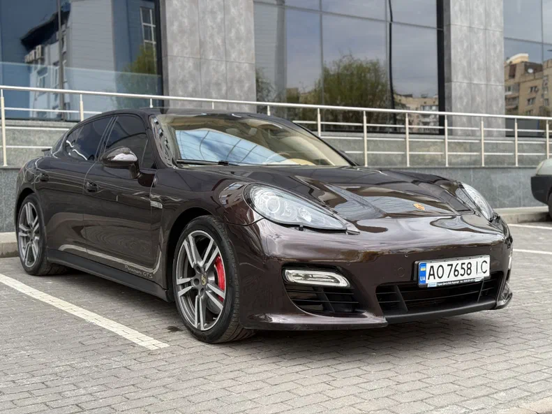 Porsche Panamera 2013 - 1