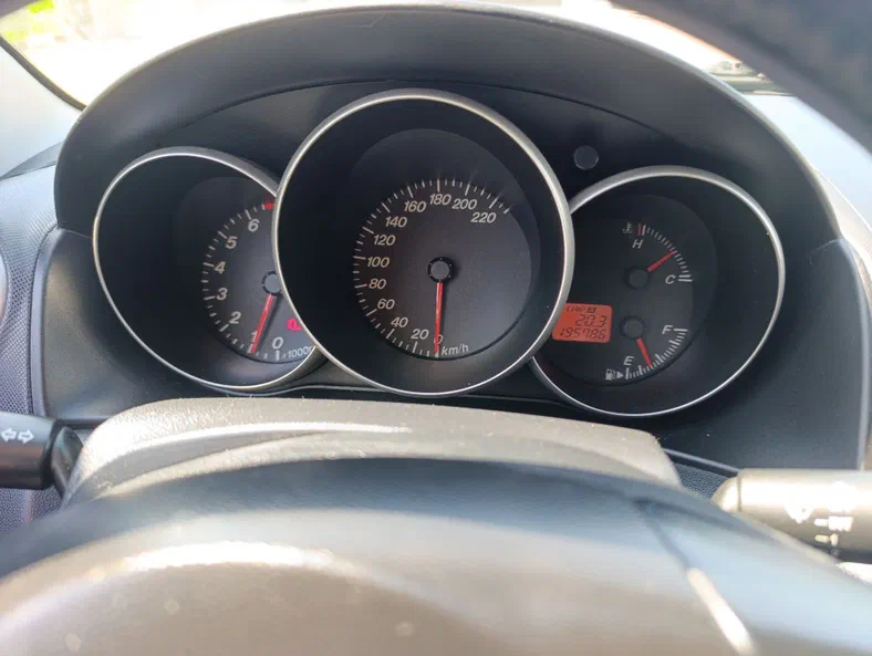 Mazda 3 2005 - 21