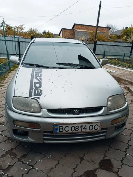 Mazda 323 1997 - 3