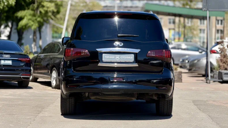 Infiniti QX56 2010 - 9