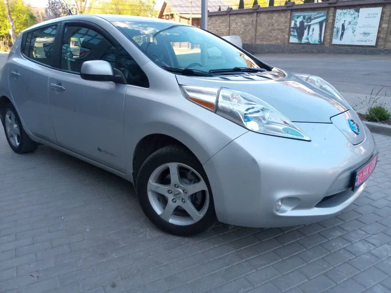 Nissan Leaf 2013 - 4