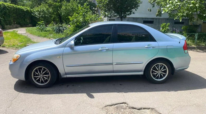 Kia Cerato 2007 - 5