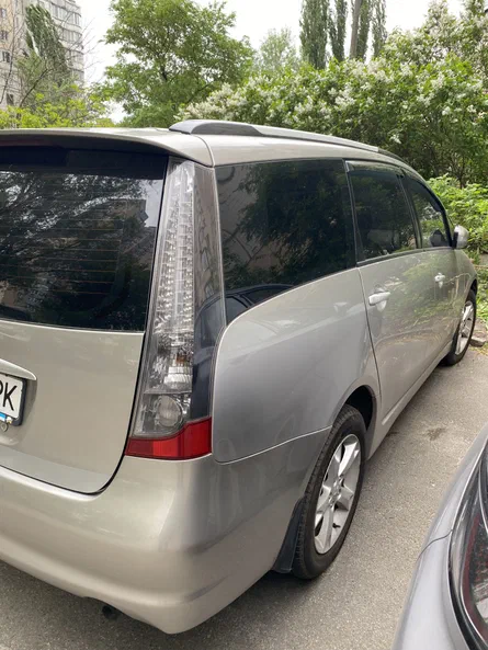 Mitsubishi Grandis 2008 - 3