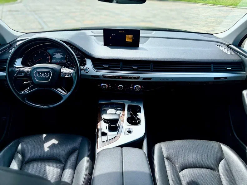 Audi Q7 2017 - 16
