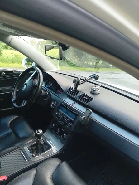 Volkswagen Passat 2010 - 5
