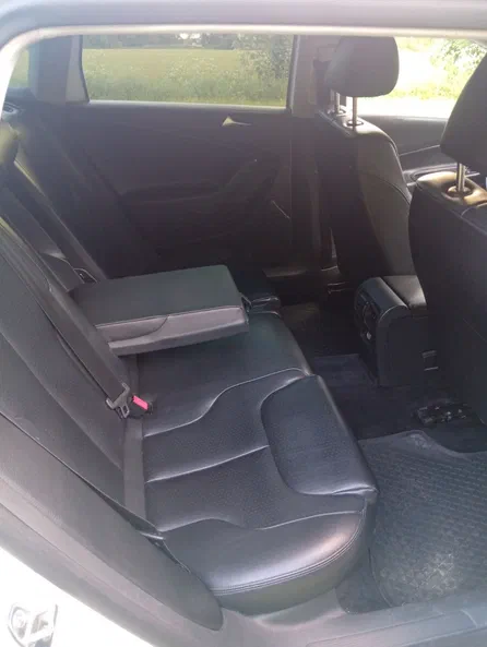 Volkswagen Passat 2010 - 6