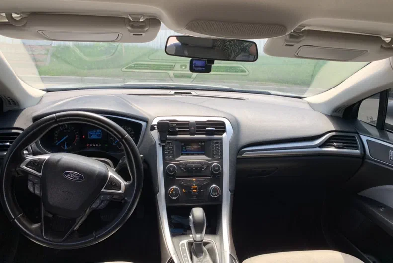 Ford Fusion (North America) 2016 - 10
