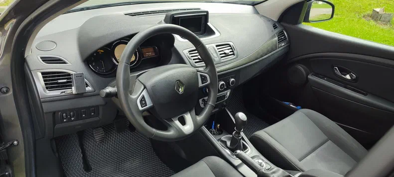 Renault Megane 2012 - 15