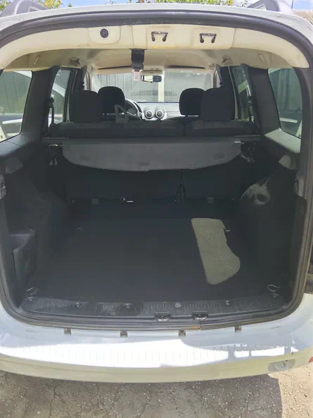 Dacia Logan 2009 - 10