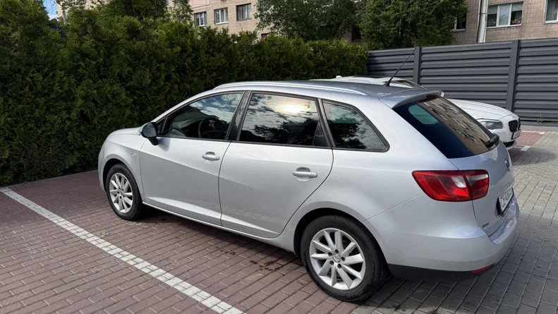 SEAT Ibiza 2012 - 3
