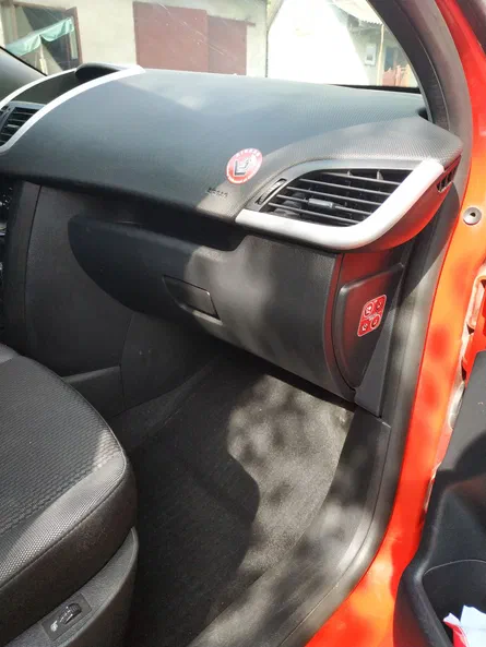 Peugeot 207 2010 - 5