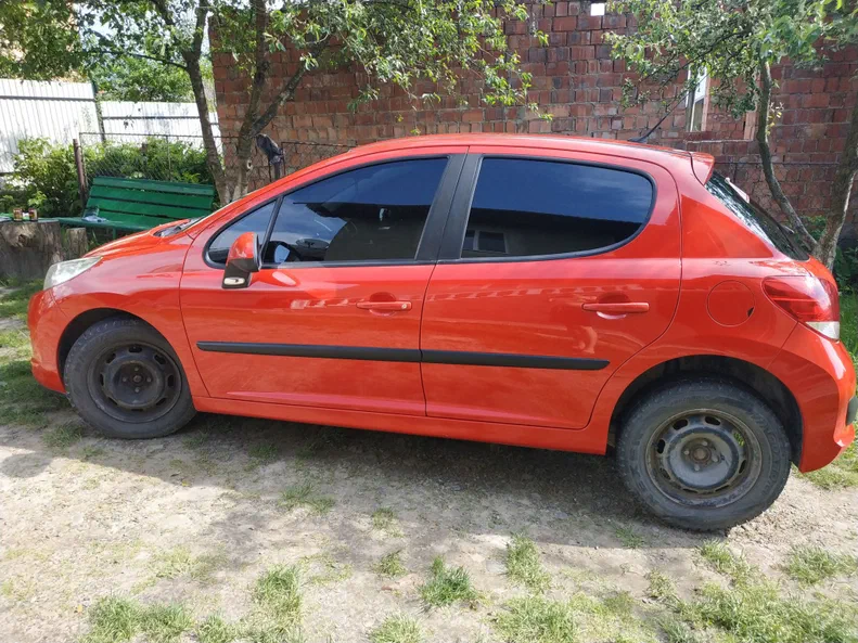 Peugeot 207 2010 - 1