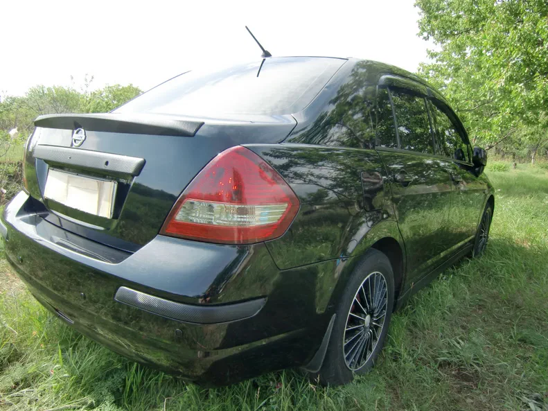 Nissan Tiida 2008 - 2
