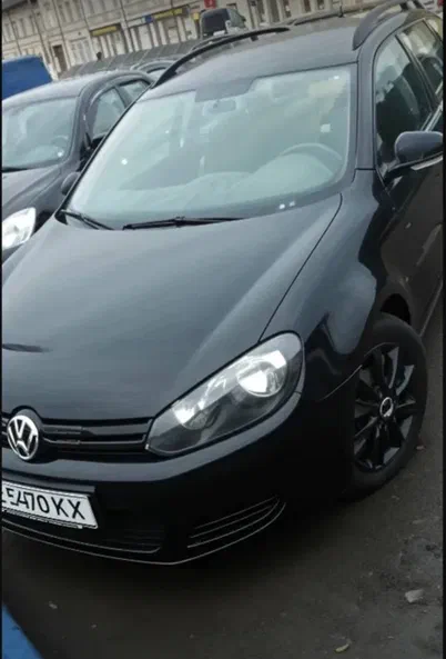 Volkswagen Golf 2010 - 1