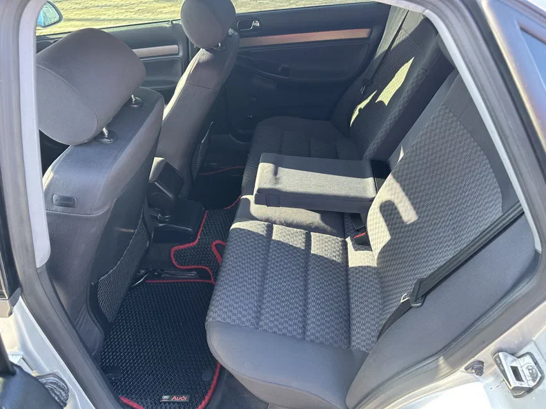 Audi A4 1999 - 13