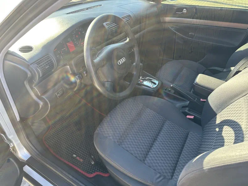 Audi A4 1999 - 7