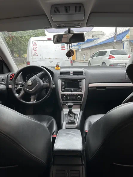 Skoda Octavia 2011 - 6