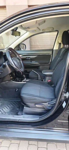 Mitsubishi Outlander 2018 - 6