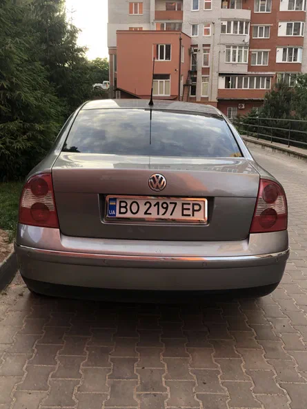 Volkswagen Passat 2004 - 11