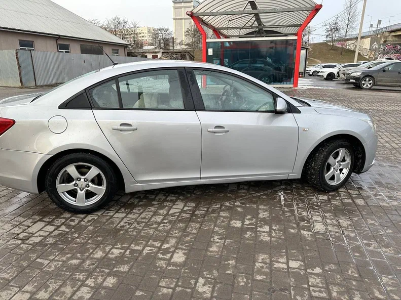 Chevrolet Cruze 2009 - 6