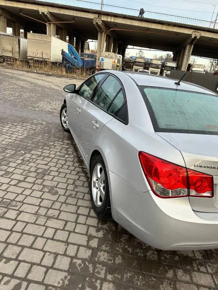 Chevrolet Cruze 2009 - 15