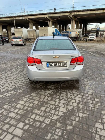 Chevrolet Cruze 2009 - 13