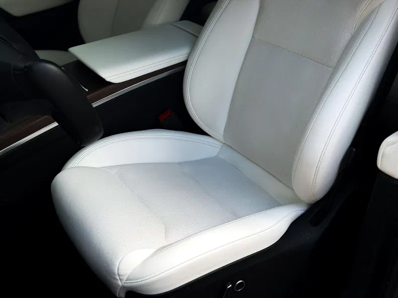 Tesla Model X 2023 - 28