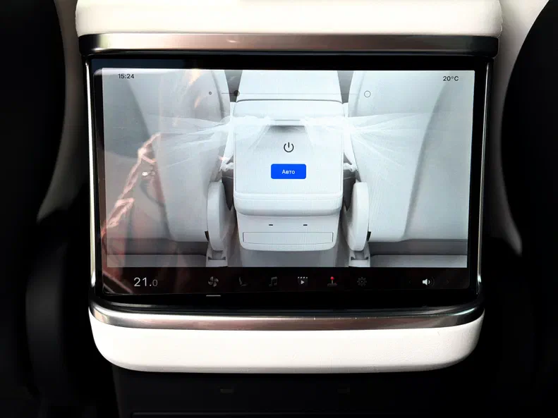 Tesla Model X 2023 - 26