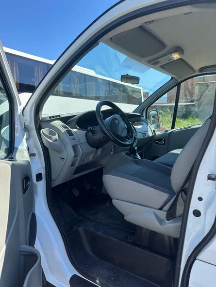 Opel Vivaro 2013 - 12